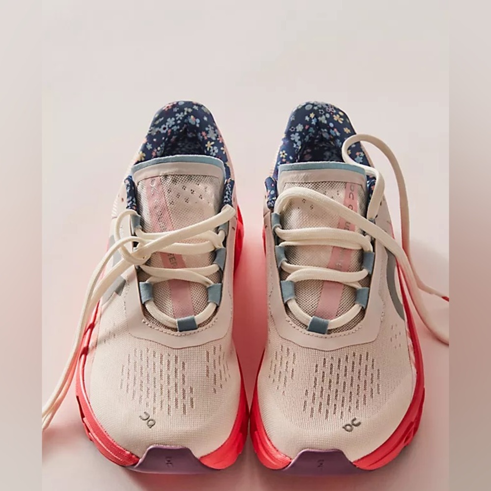 FP Movement x On Cloudmonster Sneakers - Picture 2 of 14